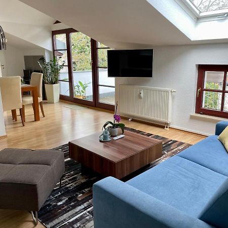 Charmante Dachgeschoss Wohnung Лайпциг Екстериор снимка