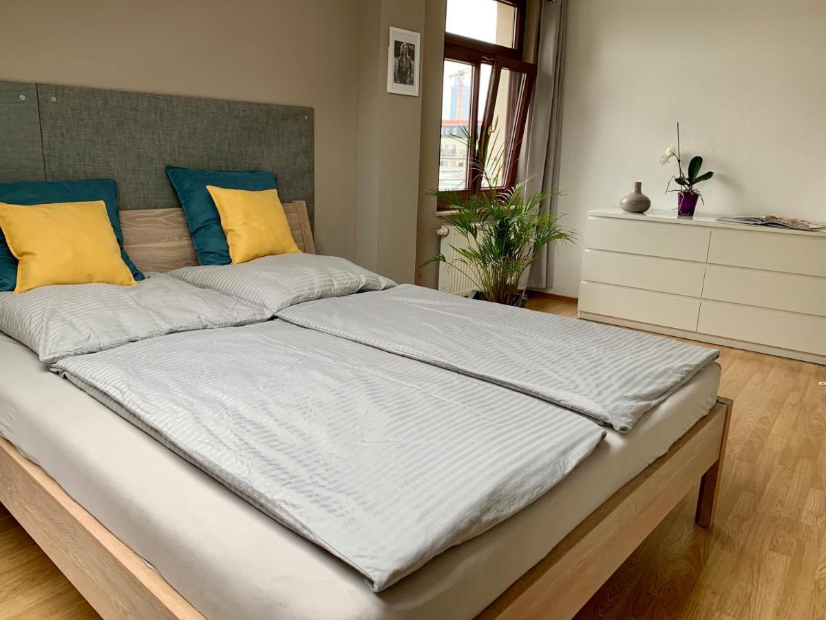 Charmante Dachgeschoss Wohnung Лайпциг Екстериор снимка
